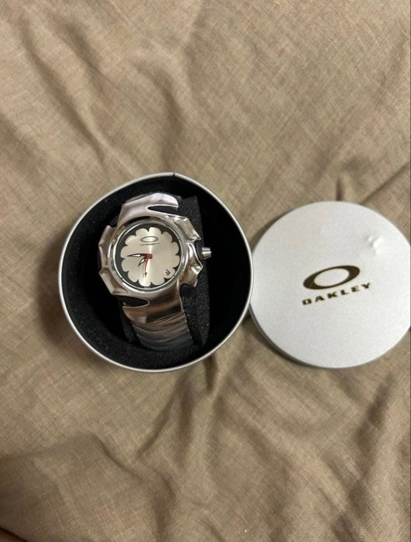 Oakley シルバー 時計