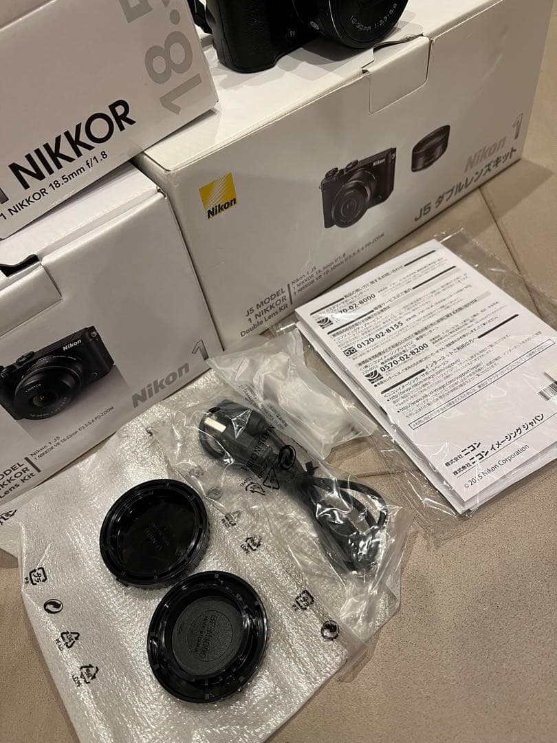 美品 NIKON J5 ダブルレンズキット