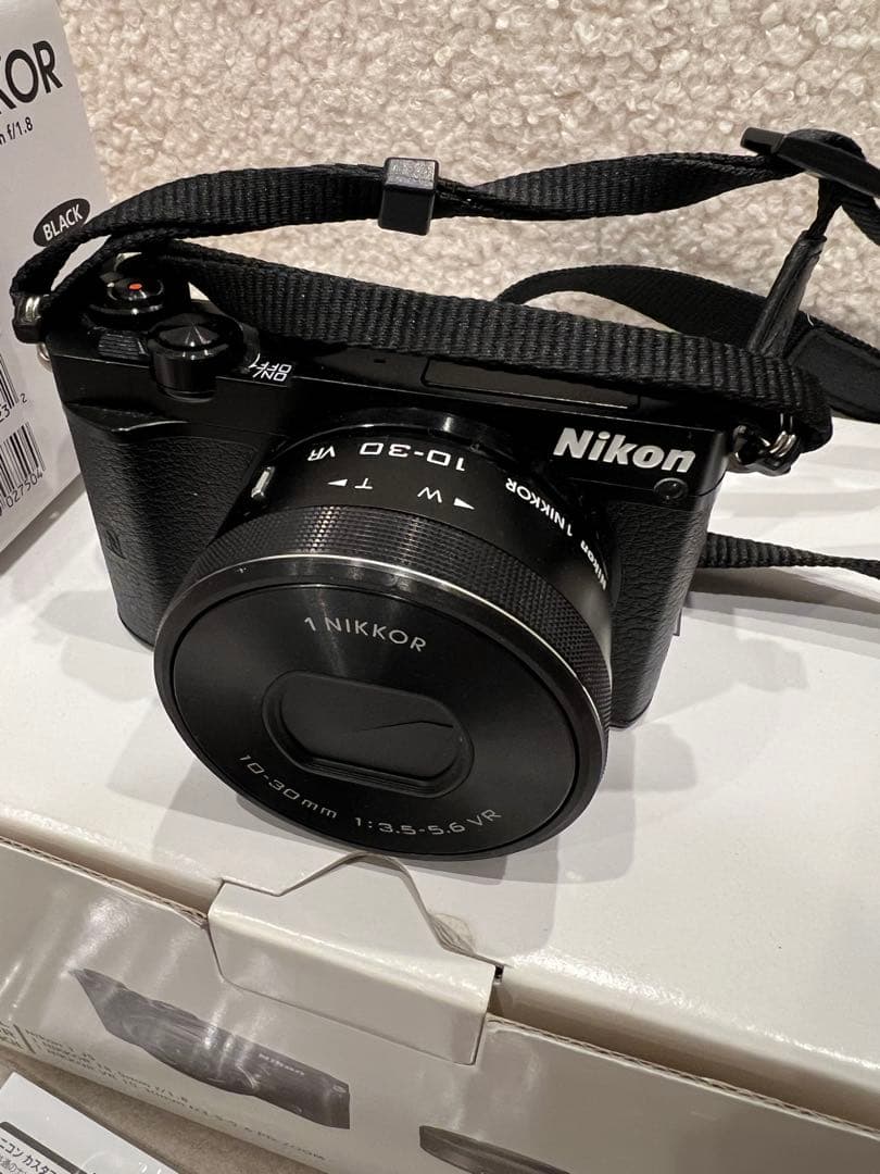 美品 NIKON J5 ダブルレンズキット
