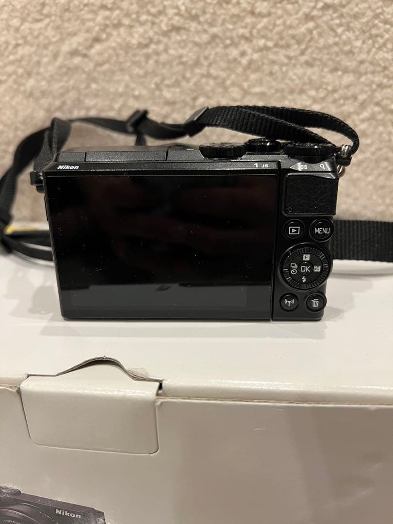 美品 NIKON J5 ダブルレンズキット