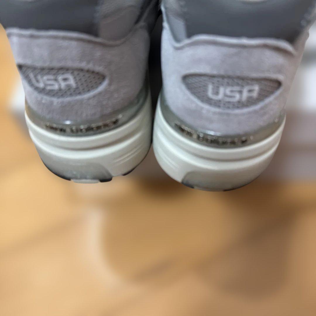 ニューバランスU992GYサイズ28cm色はグレイ