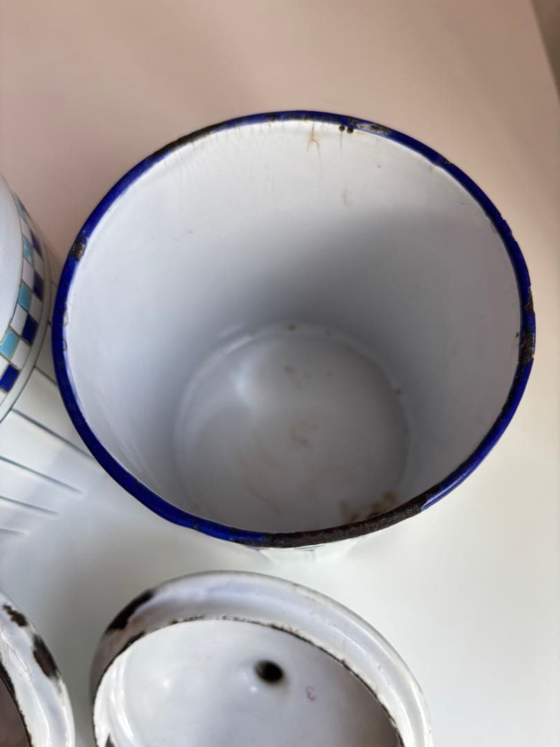 B.B社製 ホーロー キャニスター 2個セット