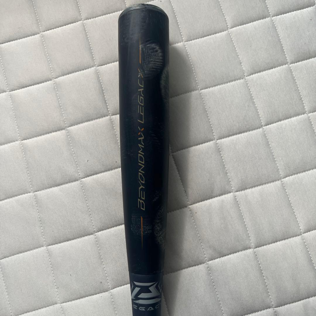 BEYOND MAX LEGACY 軟式バット 黒金　83センチ