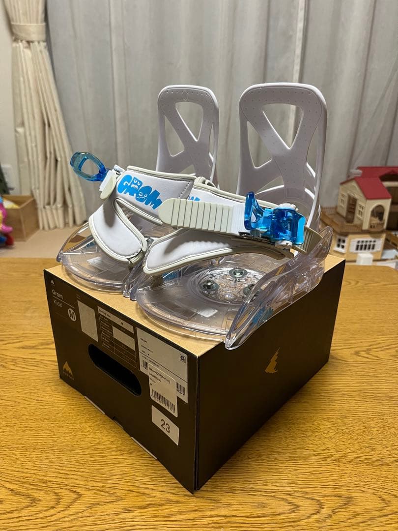 バートンGrom Kids スノーボードビンディング Mサイズ ホワイト