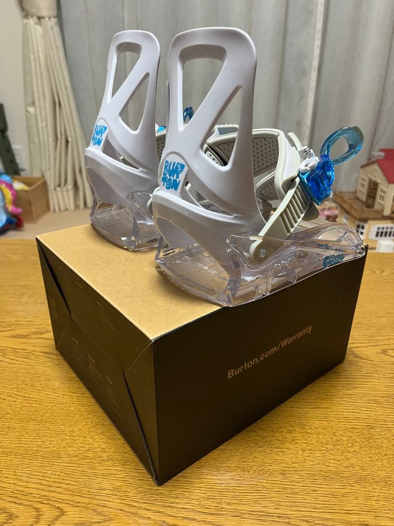 バートンGrom Kids スノーボードビンディング Mサイズ ホワイト