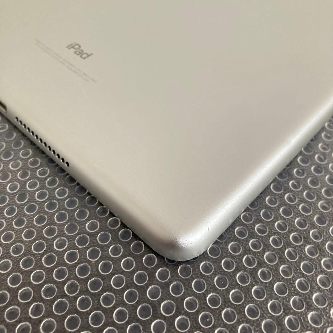 585【早い者勝ち】iPad6 第6世代 32GB SIMフリー☆