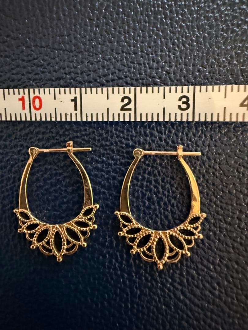 k10 イエローゴールド　フープピアス