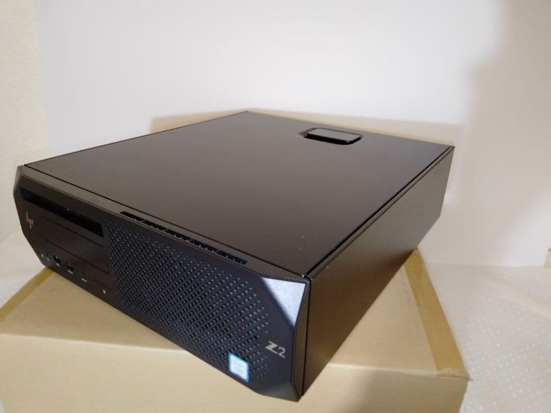高性能XeonE-2174G搭載Windows11 hp Z2 SFF G4