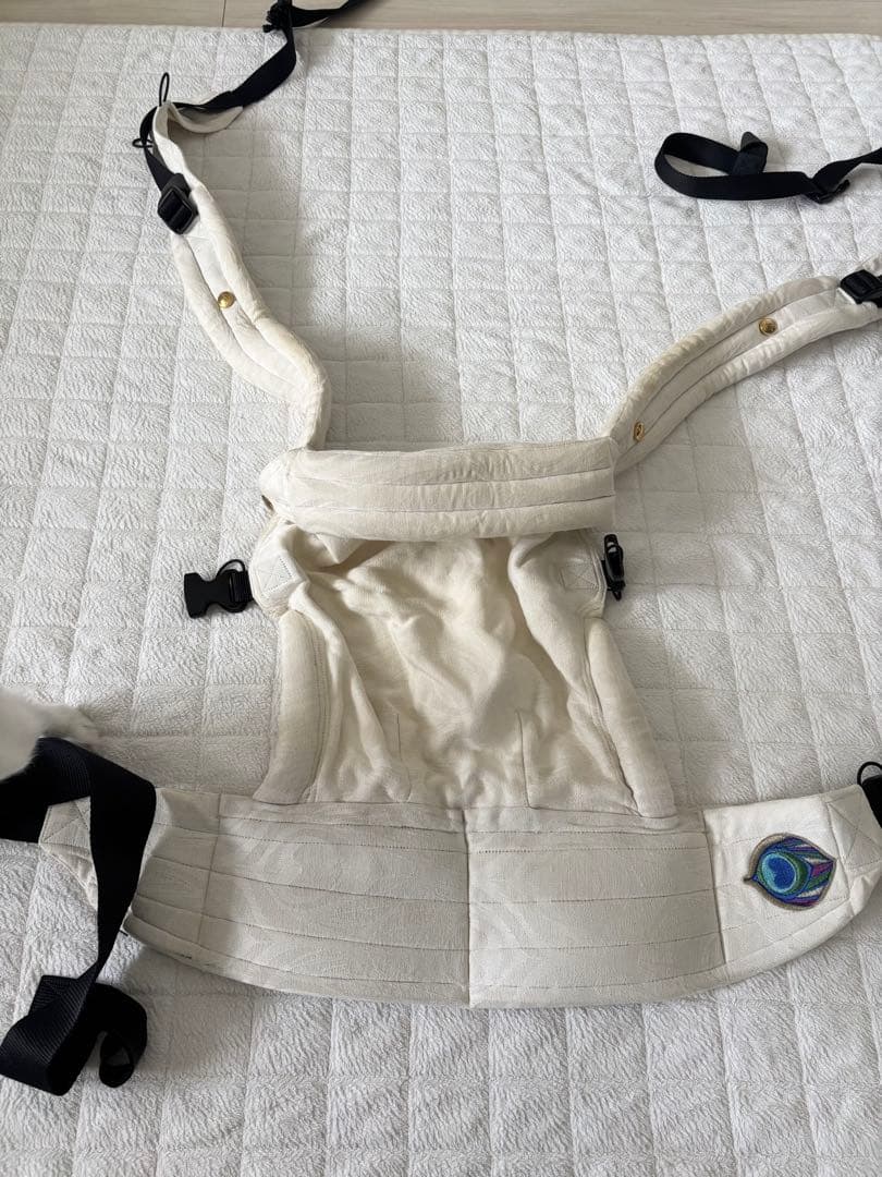 【翌日発送可】アーティポッペ　artipoppe 抱っこ紐