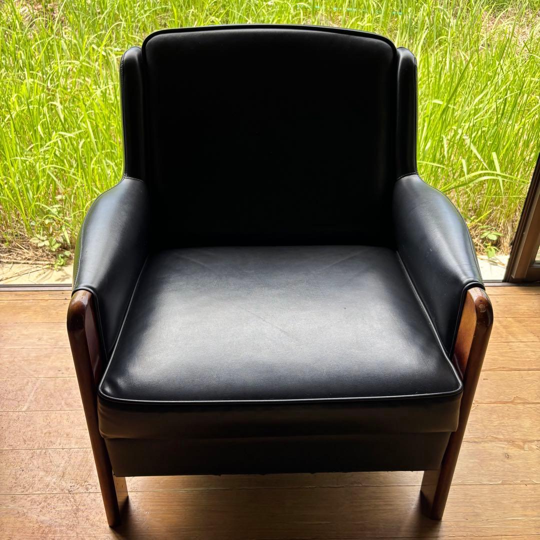 K*p様 ヴィンテージ 木肘ソファ 黒 1人掛け ソファ シンプル モダン