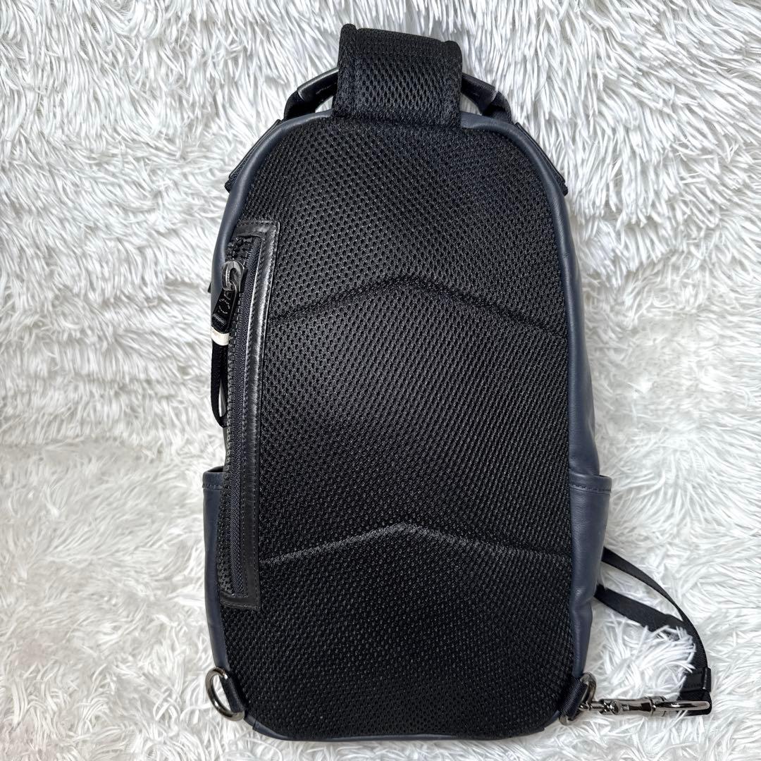 COACH ボディバッグ ショルダー シグネチャー レザー PVC 斜めがけ