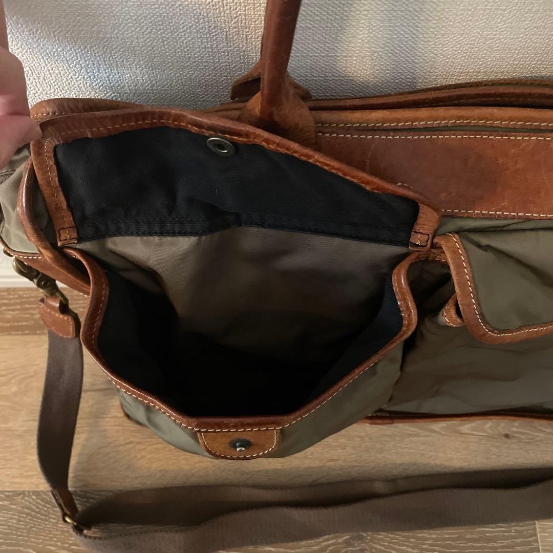 三連休限定値下げ！！フェリージ　ビジネスバック　カーキ