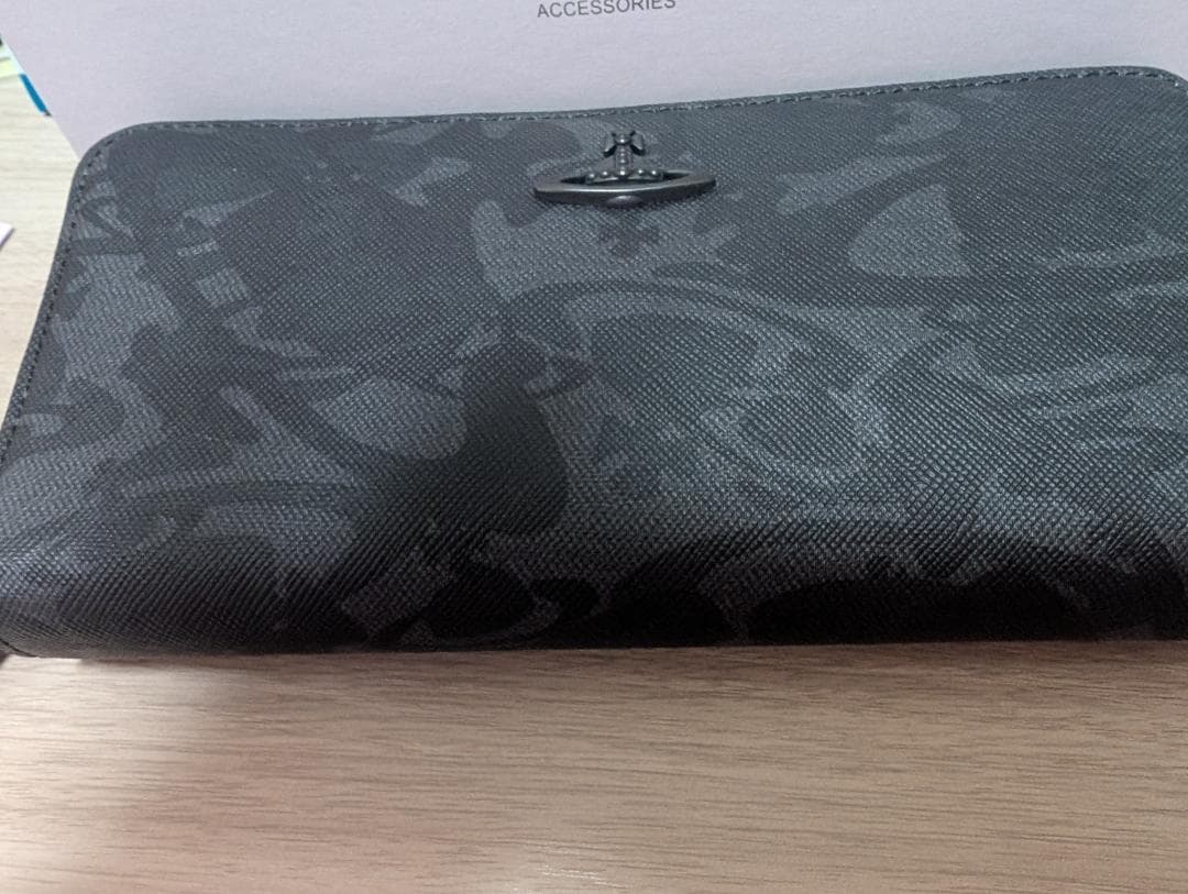 VivienneWestwood。迷彩柄。定価28000円。