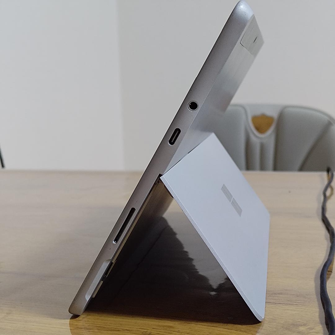 Microsoft Surface Go 3 キーボード付 4GB/64GB