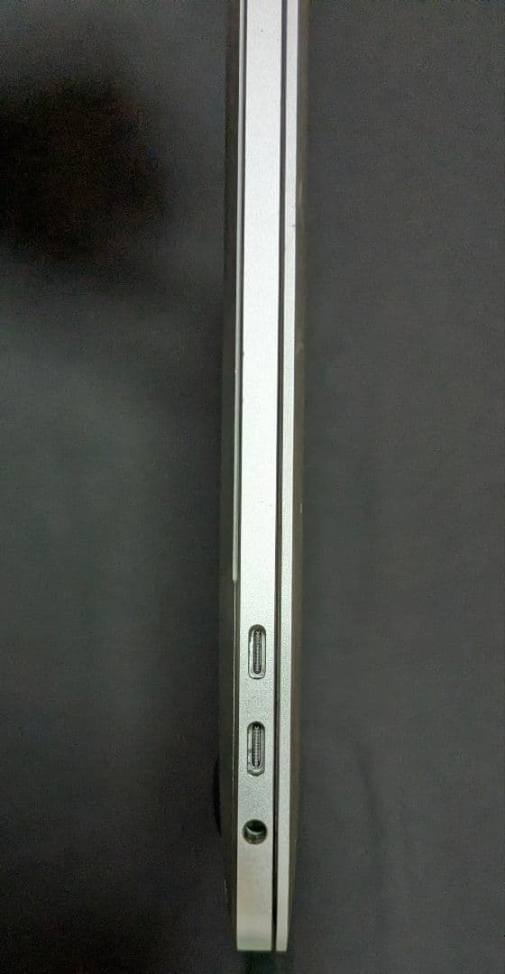 MacBook Pro 13　2017 Touch Bar Core i5