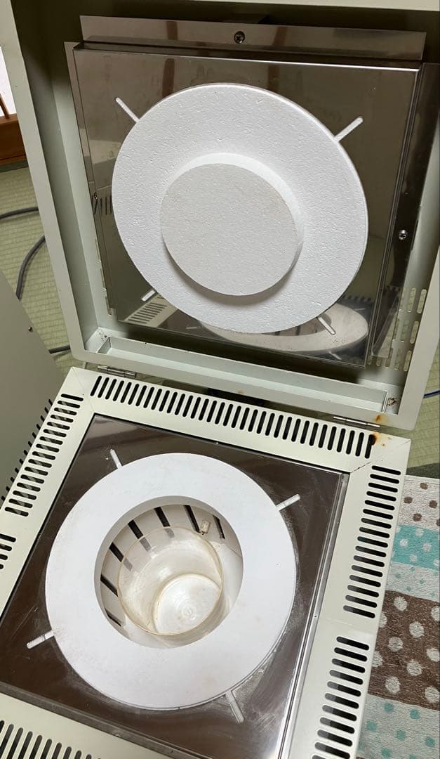 電気炉と温度調節器　陶芸、焼き物作りに　取扱説明書あり