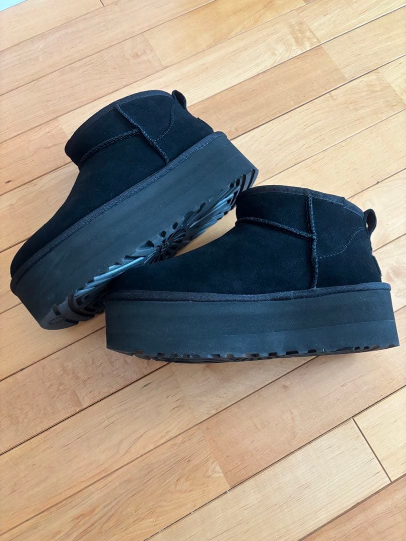 UGG ムートンブーツ厚底　ブラック