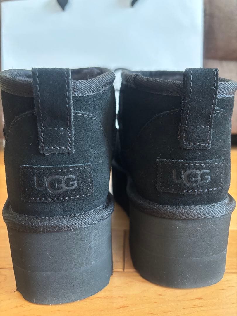 UGG ムートンブーツ厚底　ブラック