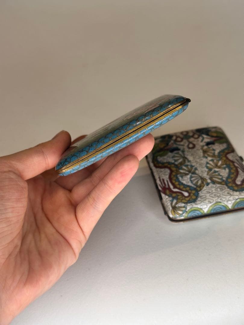 最终価格中国清代掐絲琺瑯 七宝焼 銅製煙具箱二点 龍紋・藍地牡丹文 時代物古美術