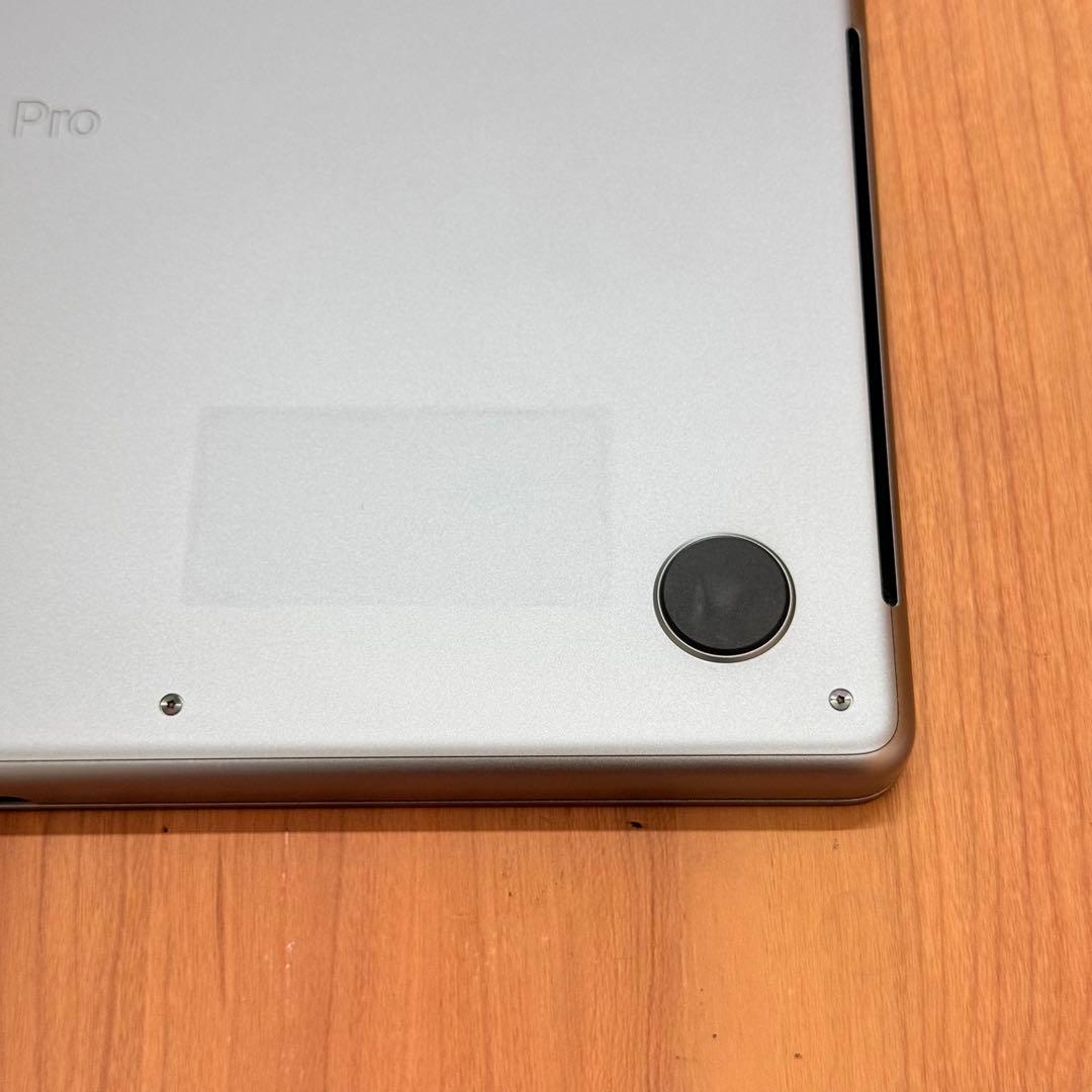 MacBook pro 14インチ 2023 メモリ32GB SSD512GB！
