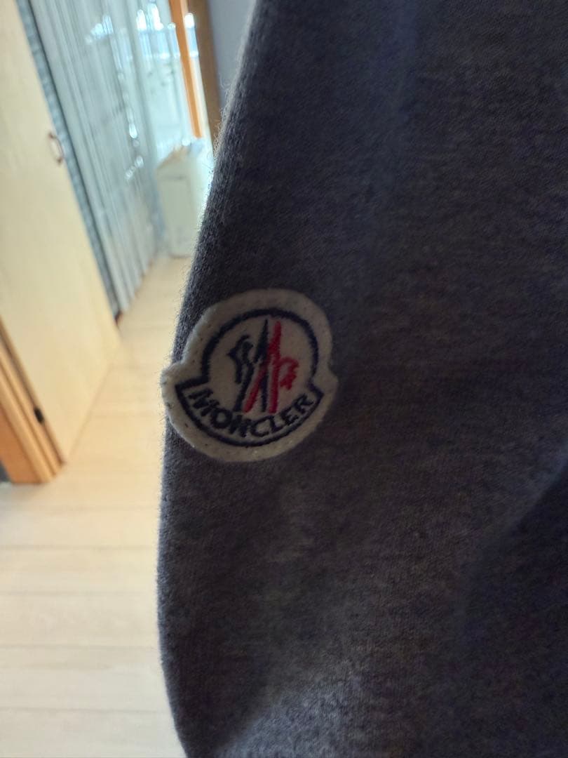 モンクレール パーカー