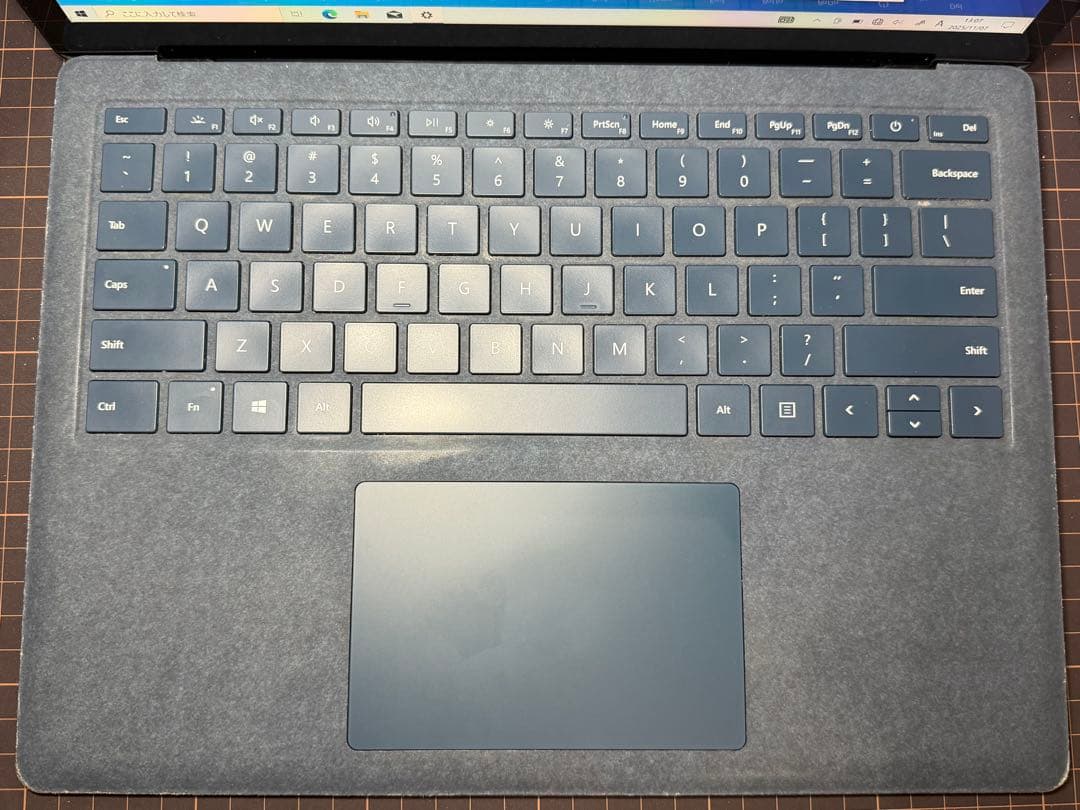 Microsoft Surface Laptop 2 充電器付