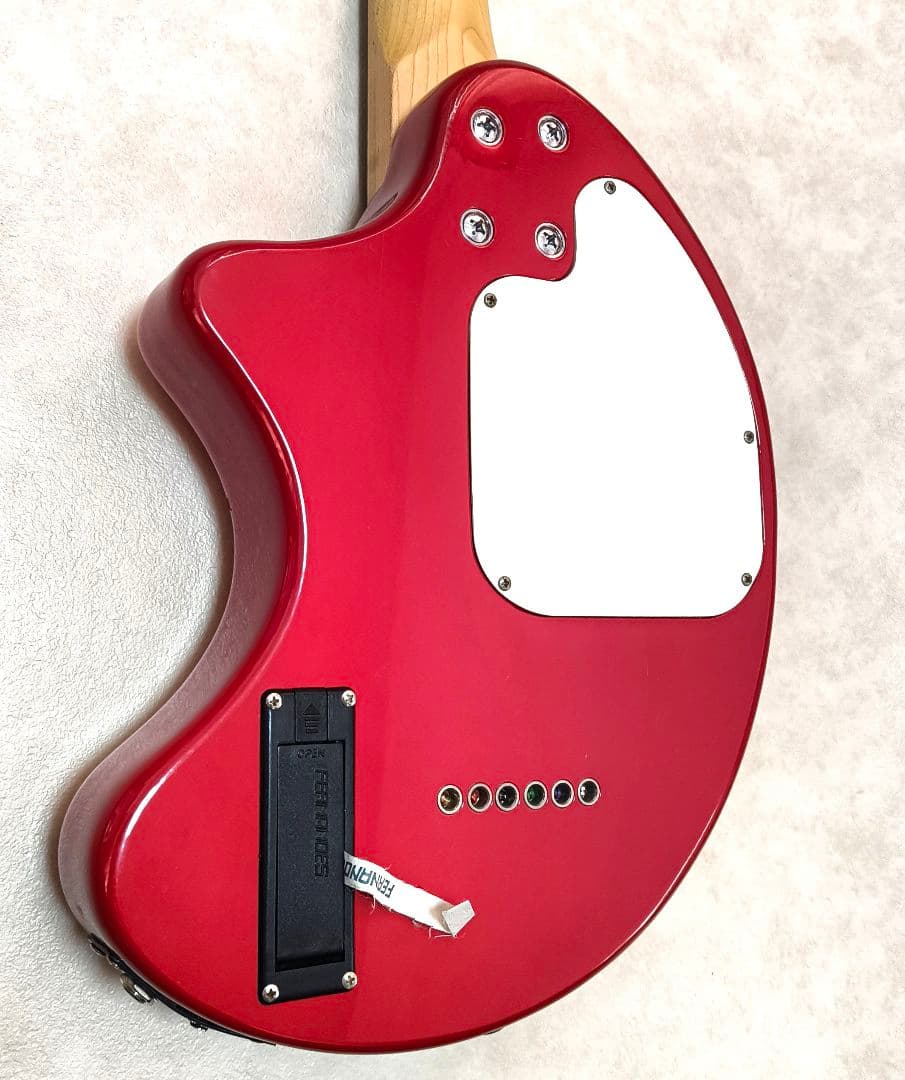 【超美品】ZO-3 レッド アンプ内蔵ミニギター 専用ケース付 ぞーさん