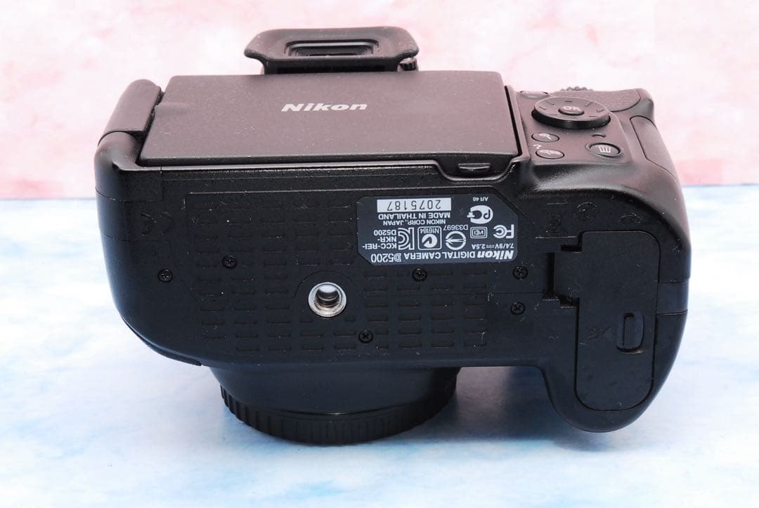 ☆Nikon D5200☆一眼レフカメラ☆手ぶれ補正Wレンズ☆付属品多数でお得！