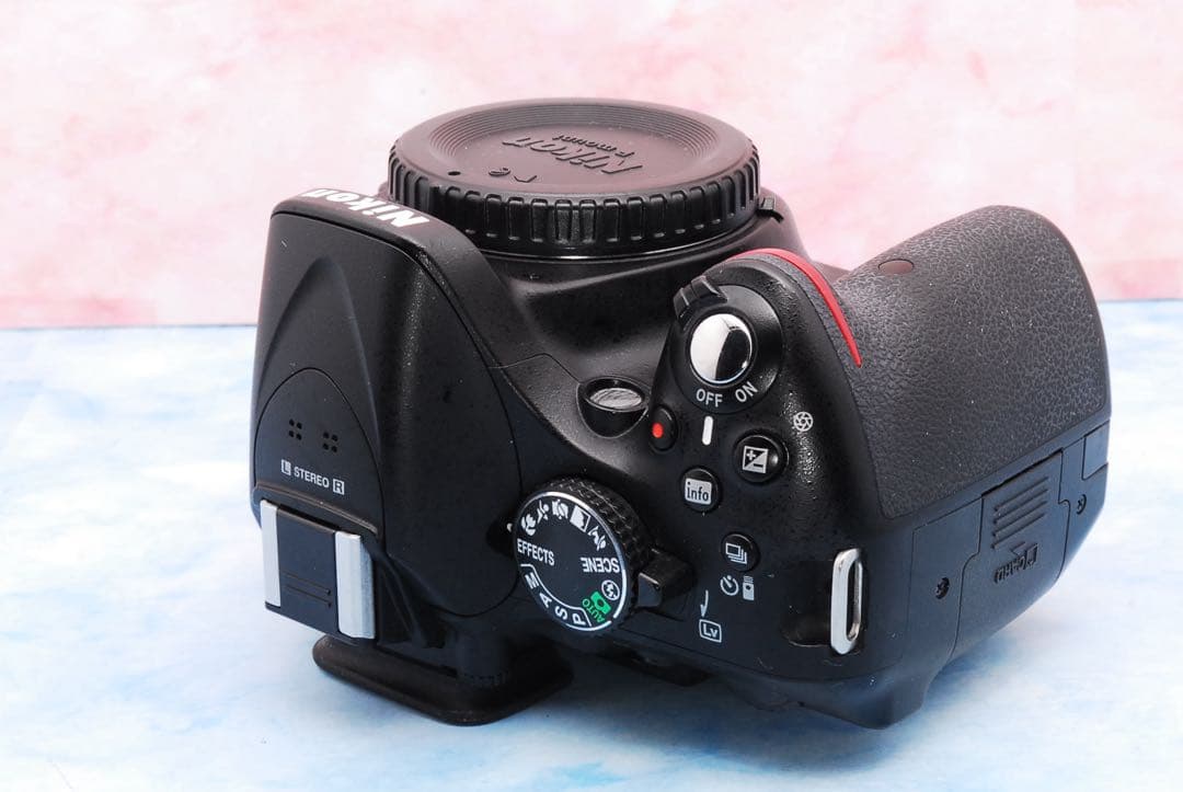 ☆Nikon D5200☆一眼レフカメラ☆手ぶれ補正Wレンズ☆付属品多数でお得！