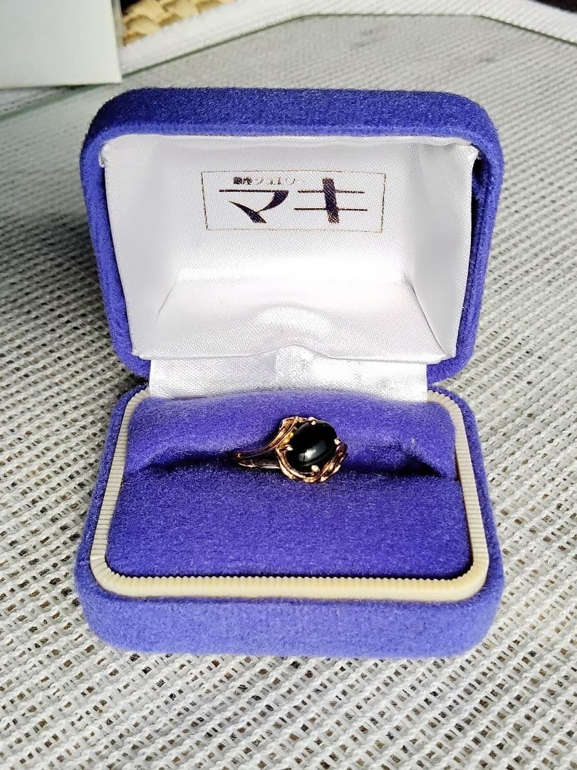 黒いストーンリング ゴールド K14