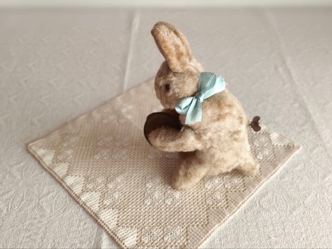 【キラキラさま】vintage ❀ ゼンマイ仕掛けの シンバル うさちゃん