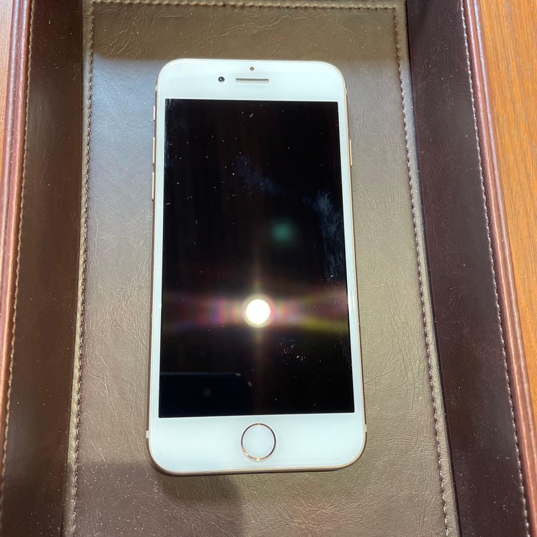 iPhone 8ゴールド 本体　64GB SIMフリー