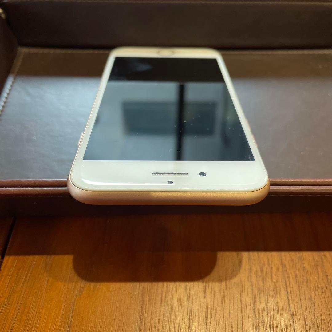iPhone 8ゴールド 本体　64GB SIMフリー