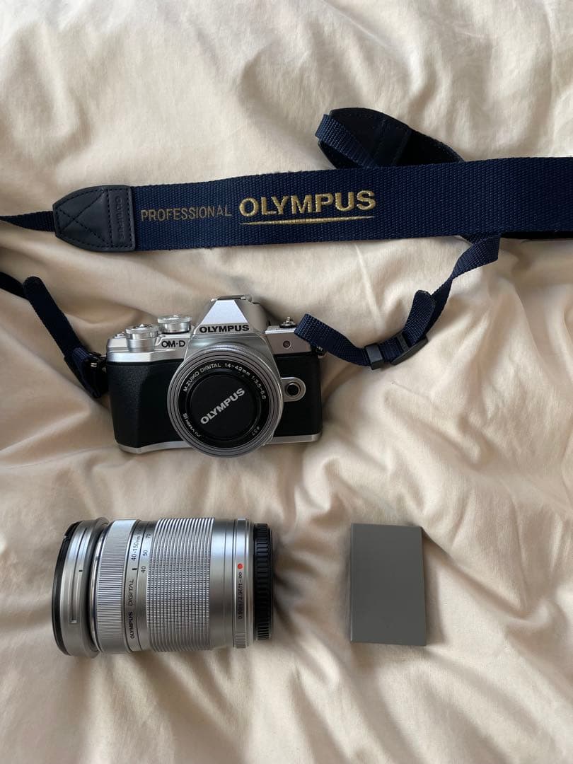 OLYMPUS OM-D E-M10 Mark III ダブルレンズキット