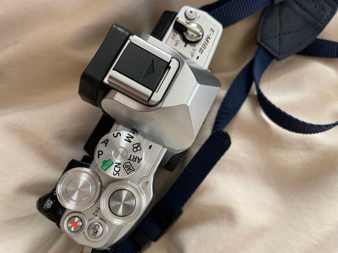 OLYMPUS OM-D E-M10 Mark III ダブルレンズキット