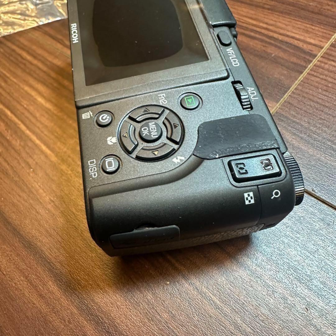 RICOH GX200 デジカメ 新品未使用 2415