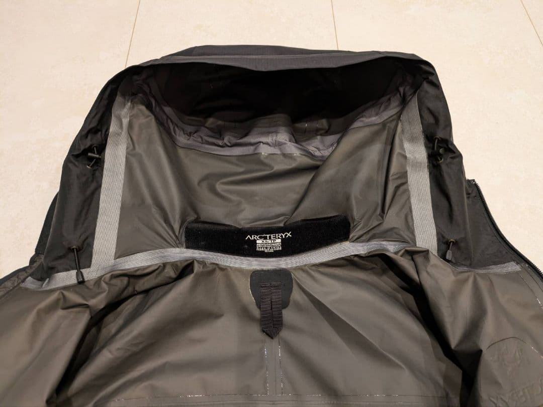 ARC'TERYX GORE-TEX BETA SL XSサイズ　値下げ