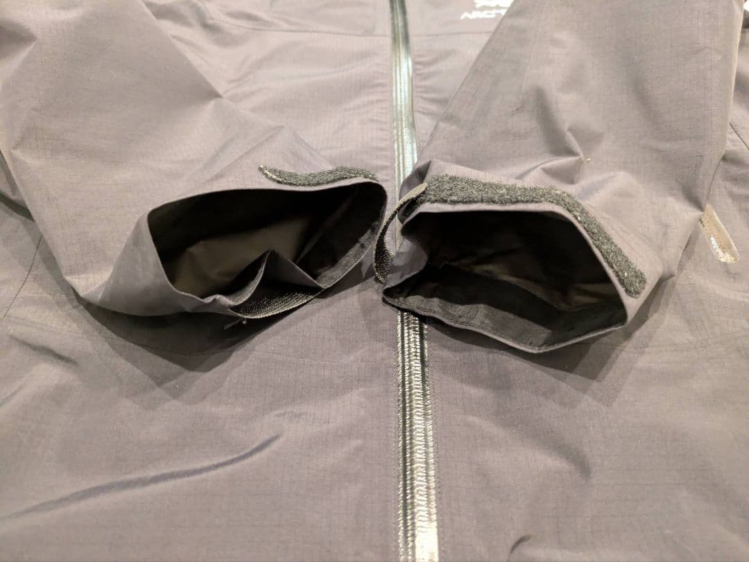 ARC'TERYX GORE-TEX BETA SL XSサイズ　値下げ