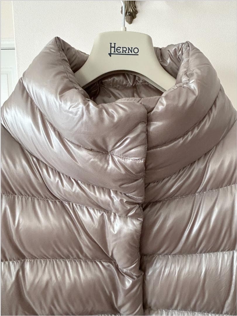 未使用 Herno ヘルノ ダウンコート ダウン90% サイズ42