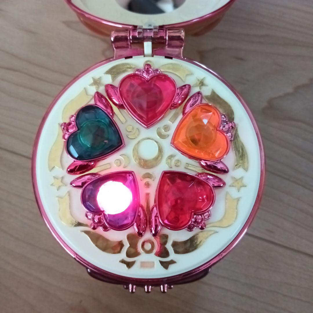 セーラームーン ハート型コンパクト