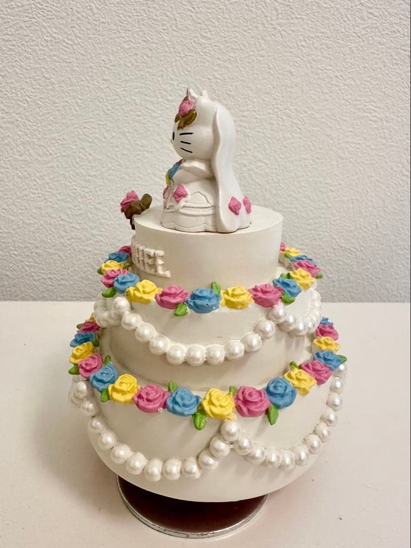 ハローキティ ウェディングケーキ オルゴール