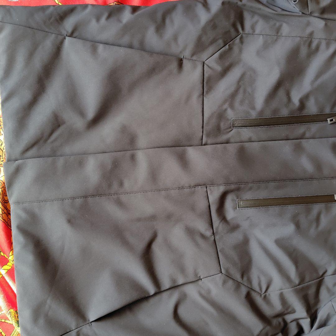 ユニクロハイブリッドダウンパーカ