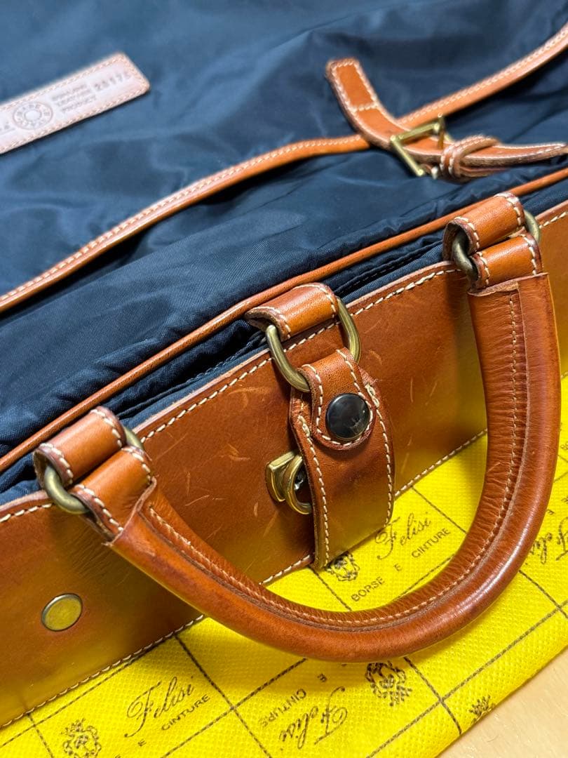 Felisiフェリージ　ガーメントバッグ　NAVY