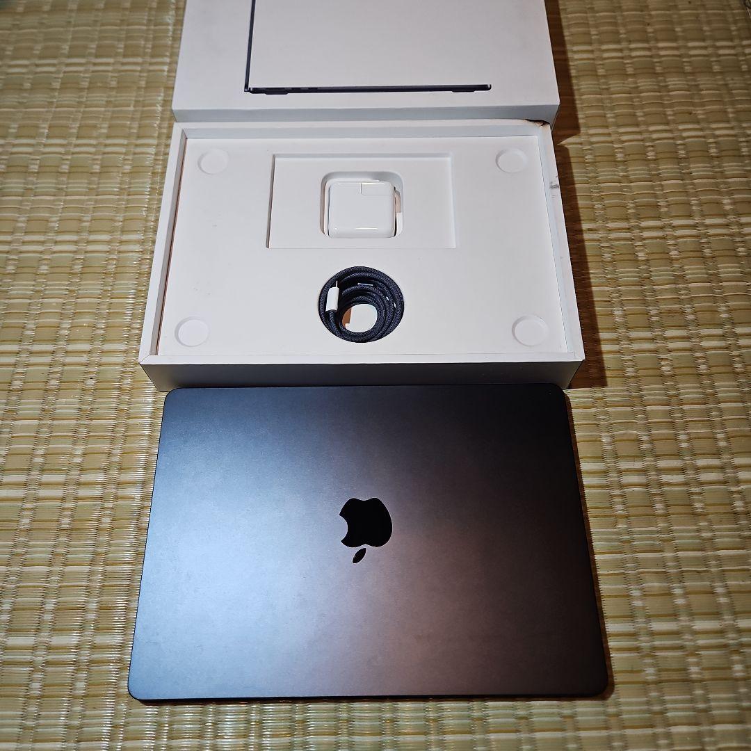 【美品】MacBookAir M2 8GB/256GB