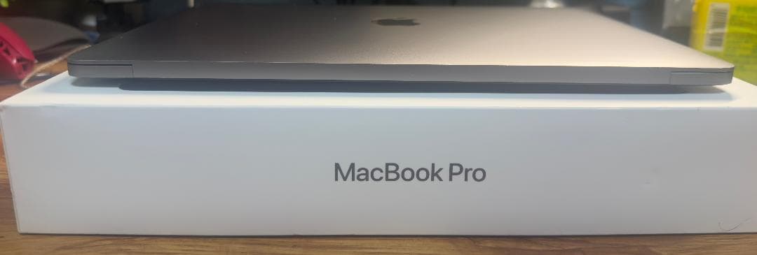 Macbook Pro 13インチ M1 8G/256G USキーボード