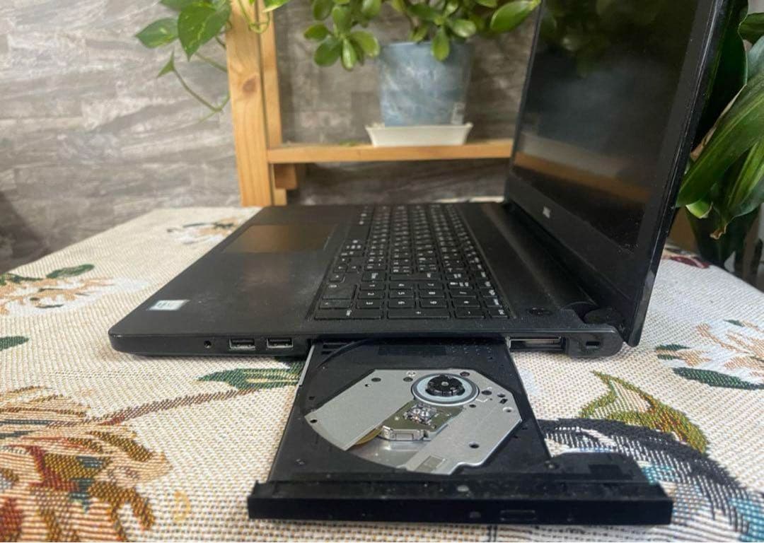 Windows11 DELL ノートパソコン ITTYFJA00