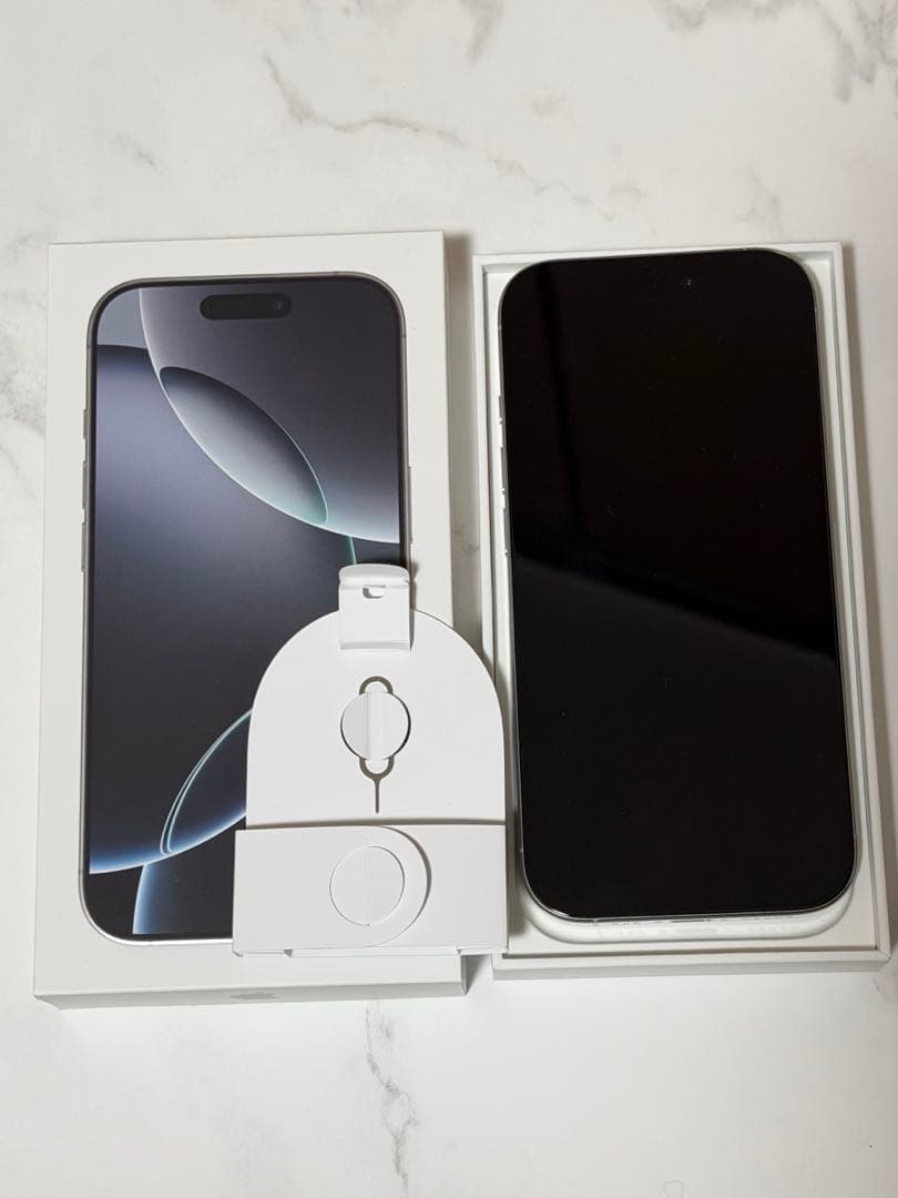 iPhone 16pro 512GB ホワイトチタニウム