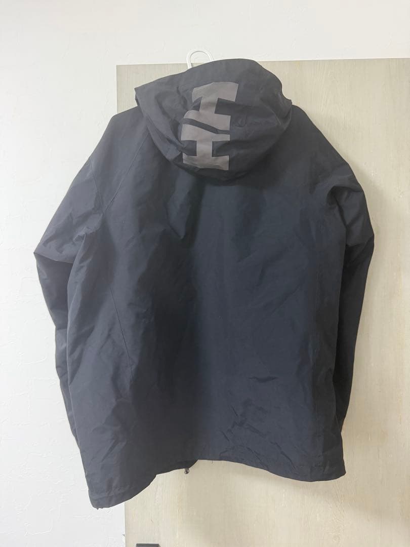Helly Hansen マウンテンパーカー 黒