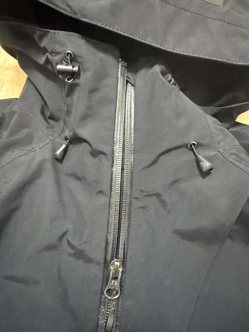 Helly Hansen マウンテンパーカー 黒