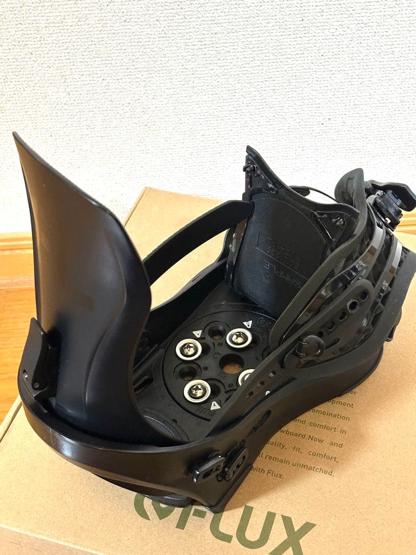 FLUX CV M サイズ　23-24モデル　ブラック 使用4回